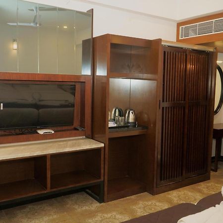 Geo Hotel Пондичери Екстериор снимка
