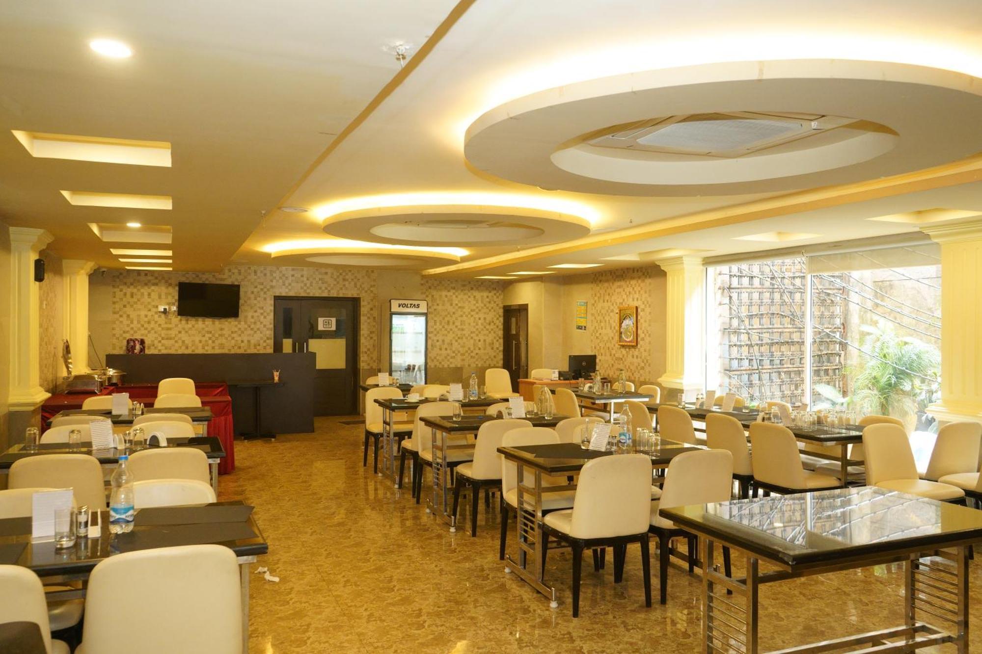 Geo Hotel Пондичери Екстериор снимка